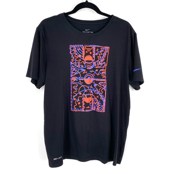 Nike Other - The Nike Tee basketball play graphic L
